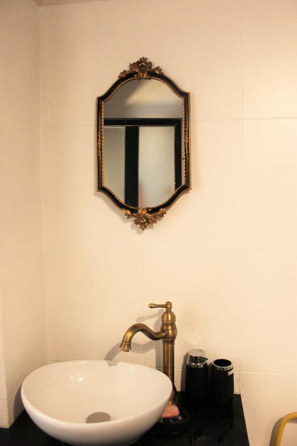 Entire Serviced Apartment With A Beautiful View Tirana Kültér fotó