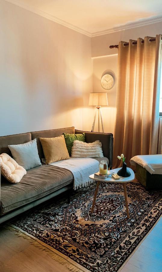 Entire Serviced Apartment With A Beautiful View Tirana Kültér fotó