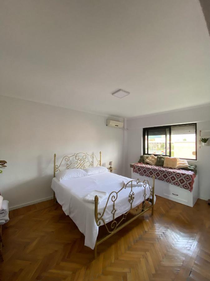 Entire Serviced Apartment With A Beautiful View Tirana Kültér fotó
