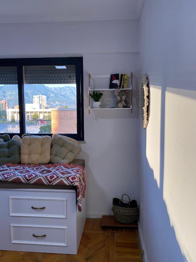 Entire Serviced Apartment With A Beautiful View Tirana Kültér fotó